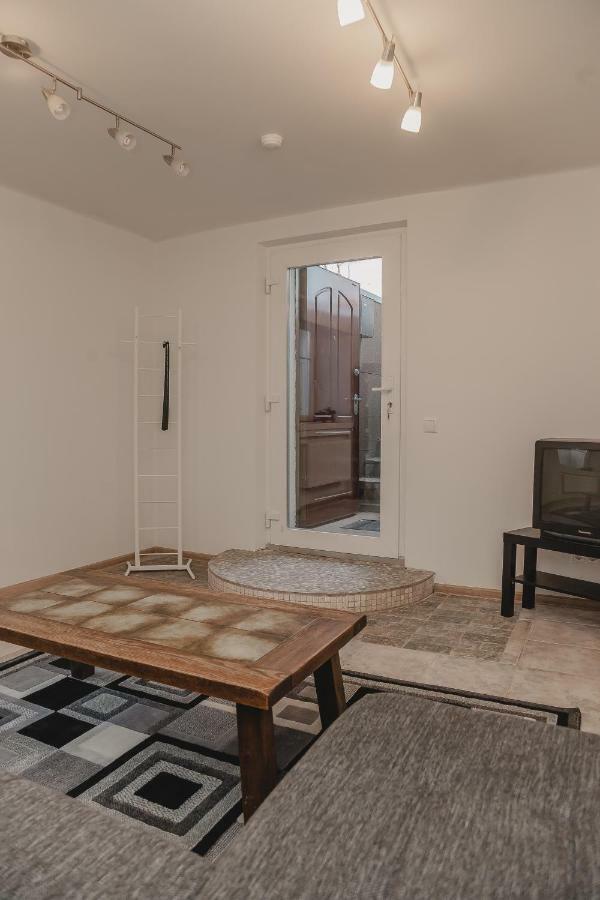 شقة Ugnies Kaukes Apartament Kestucio Gatve 17 فيلنيوس المظهر الخارجي الصورة